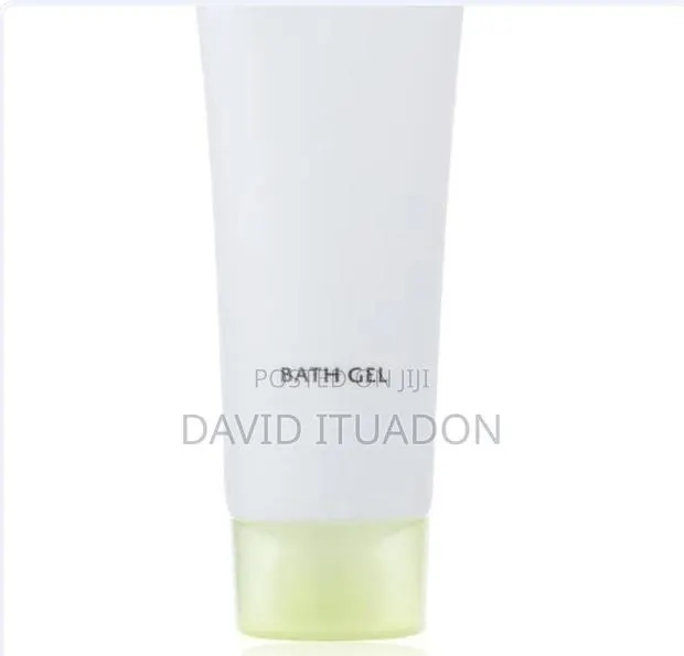 Hotel Amenity Bottles (Shampoo, Bath Gel, Body Lotion) · Photo 1