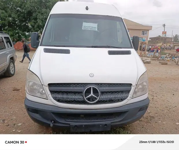 Mercedes-Benz Sprinter 2011 White · Photo 1