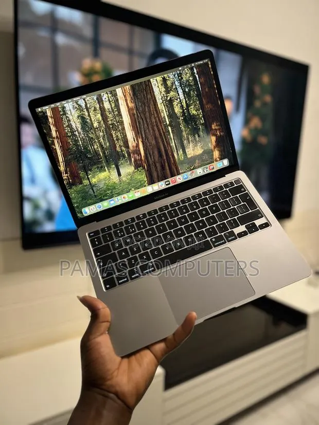 Laptop Apple MacBook Air 2020 16GB Intel Core i7 SSD 512GB · Photo 1