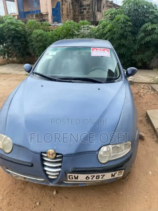 Alfa Romeo 147 2000 Gray · Photo 1