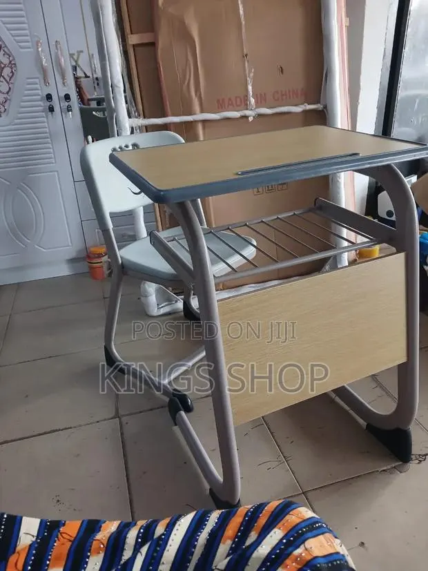 Students Desk and Chair · Photo 2
