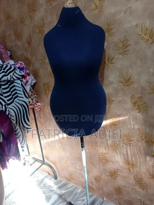 Pinnable Dress Foam · Photo 1