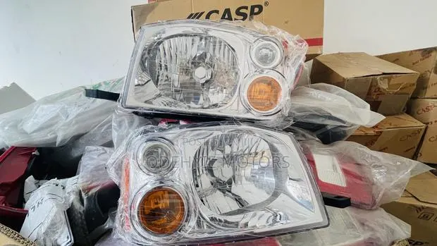 Nissan Hardbody Headlamp · Photo 1
