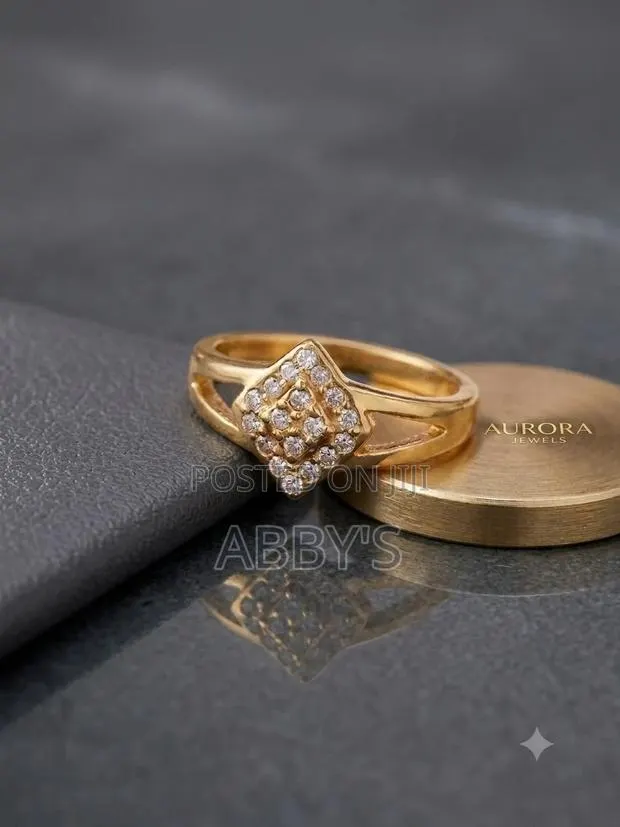 Aurora Promise/Engagement Ring · Photo 1