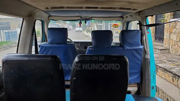 Volkswagen Transporter 1999 Green · Photo 8