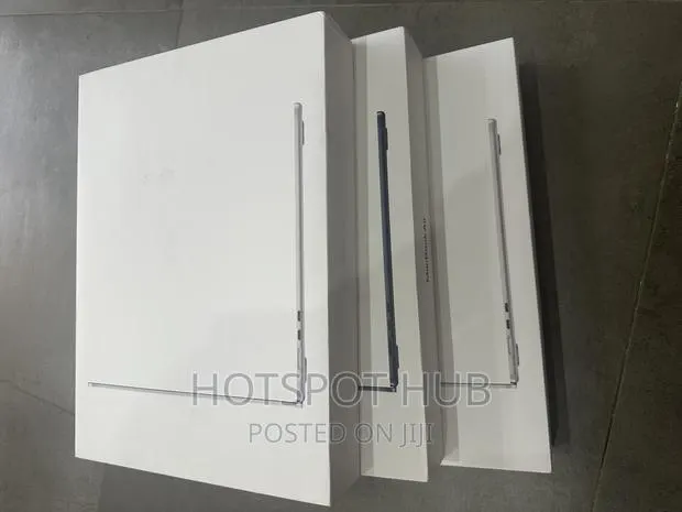 New Laptop Apple MacBook Air 2022 M2 8GB Apple M2 SSD 256GB · Photo 1