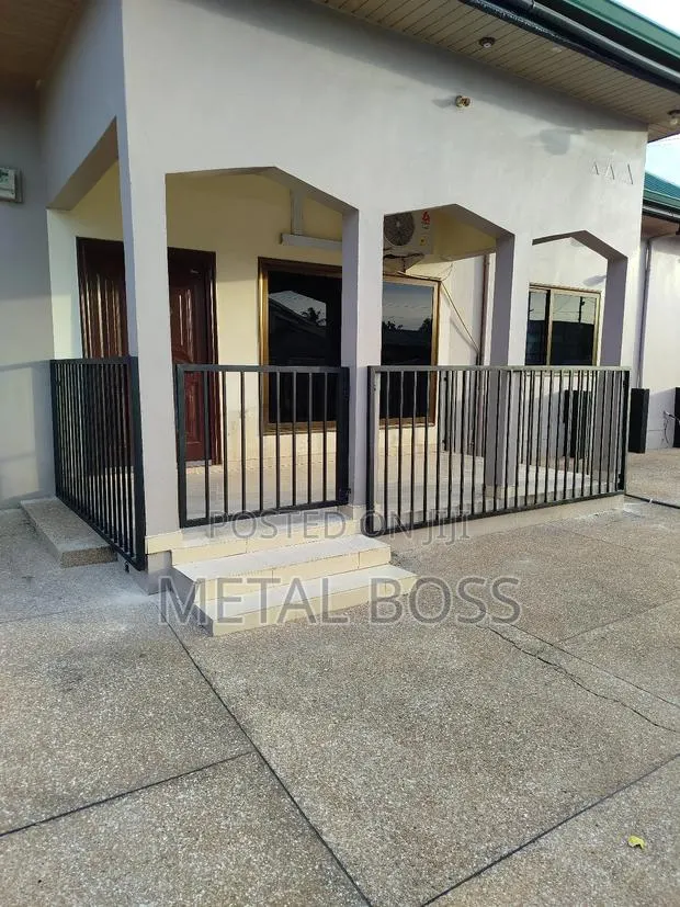 Balustrade · Photo 1