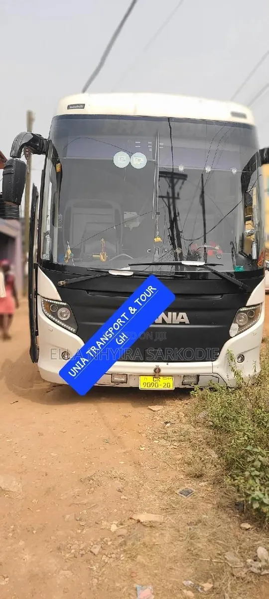 COACHES BUS With Washroom for Tour HIRING · Photo 1