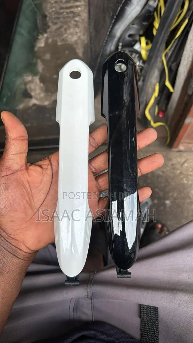 Toyota Ra4 2019,2020,2021,2022,2023,2024,2025 Front / Back Door Handle · Photo 1