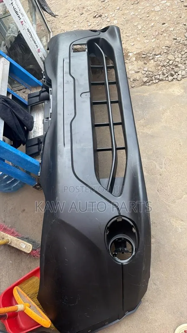 2013,2014,2015,2016,2017,2018,2019 Front Bumper for Nissan Qashqai · Photo 1