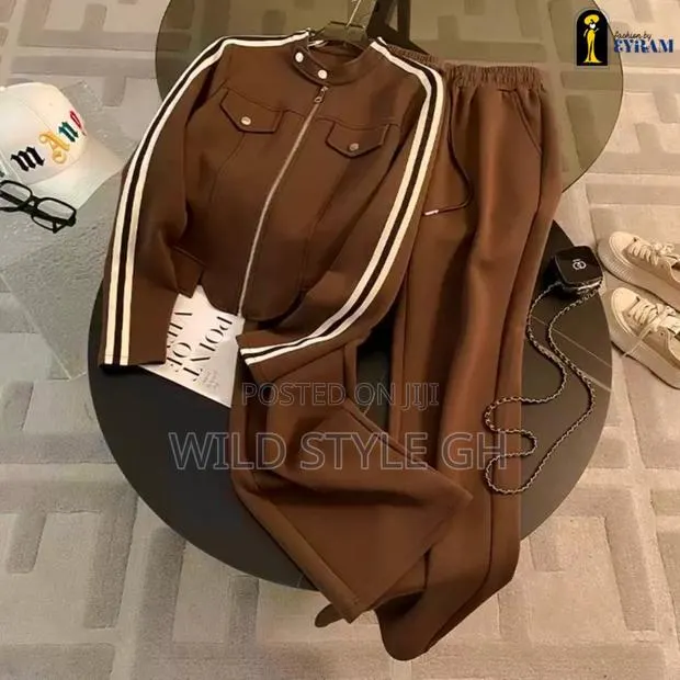 Warm Women’S Zipper Jacket Pants Tracksuit · Photo 1
