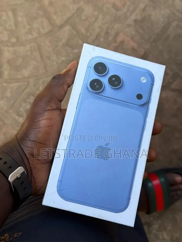 New Apple iPhone 18 Pro Max 1 TB Blue · Photo 1