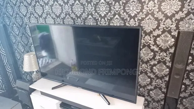 Nasco 50 Inch FHD Satellite Tv · Photo 1