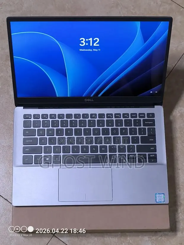 Laptop Dell Latitude 3301 8GB Intel Core i7 SSD 256GB · Photo 1