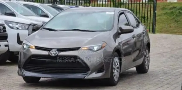 Toyota Corolla LE 4dr Sedan (1.8L 4cyl CVT) 2017 Brown · Photo 1