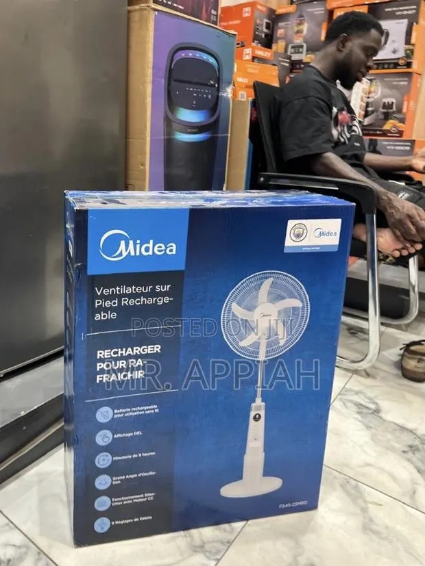 Check Out Durable Midea 18” Rechargeable Fan · Photo 1