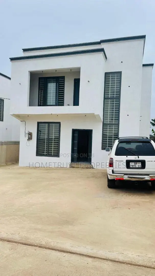 3bdrm Duplex in Ashongman Bank Of, Kwabenya for sale · Photo 1