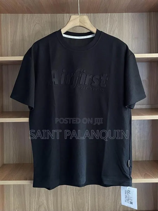 100% Cotton T-shirt · Photo 1