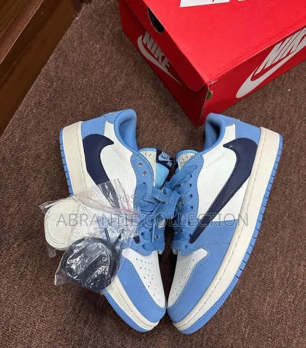 Nike Air Jordan 1 Travis Scott University Blue · Photo 1