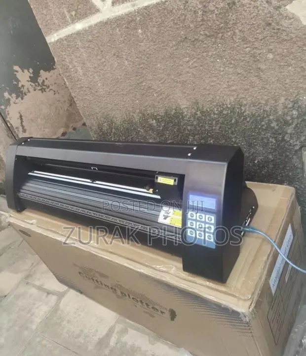 2ft Cutting Plotter · Photo 1