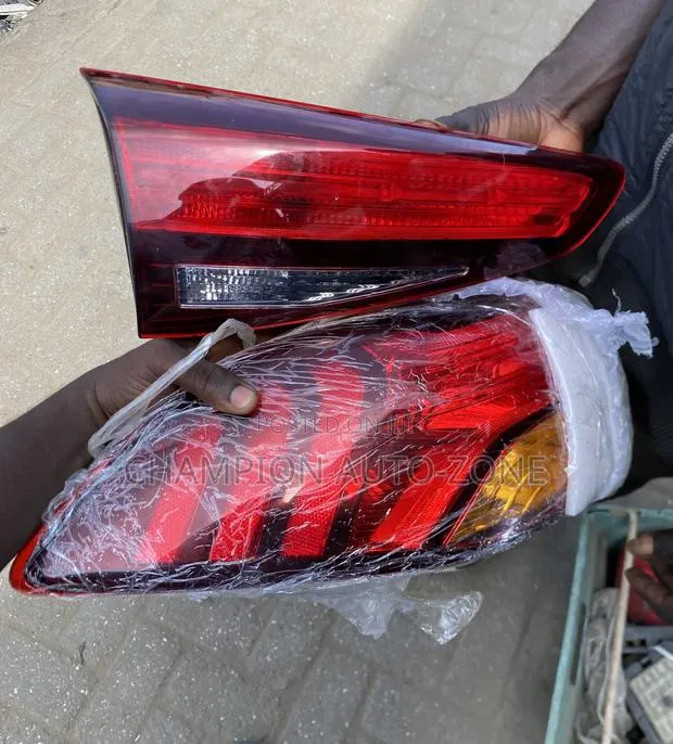 Hyundai Tucson 2019-2020-2021 Tail Light and Boot Light · Photo 1