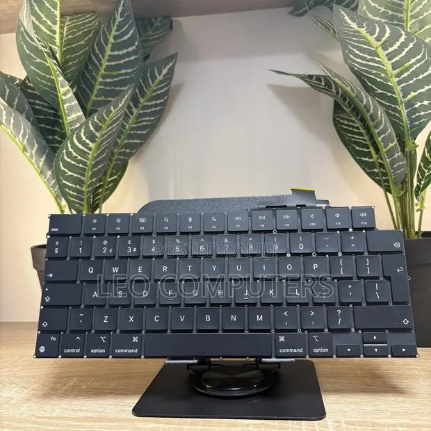 MacBook Air 13.6-Inch A2681 Keyboard · Photo 1