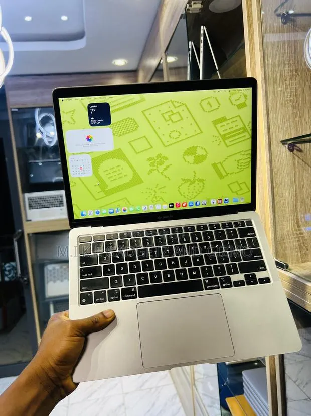Laptop Apple MacBook Air 2020 M1 8GB Apple M1 SSD 256GB · Photo 1