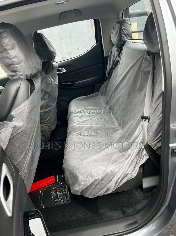 New Changan Hunter Plus 2.0 Petrol 4x4 2025 Gray · Photo 1