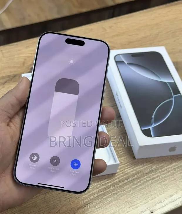 Apple iPhone 15 Pro Max 512 GB Silver · Photo 1