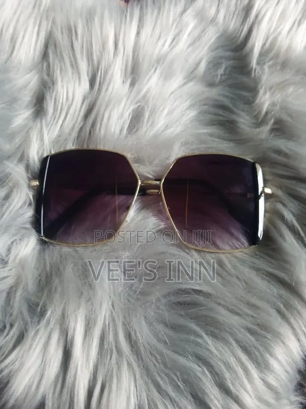 Sunglasses · Photo 1