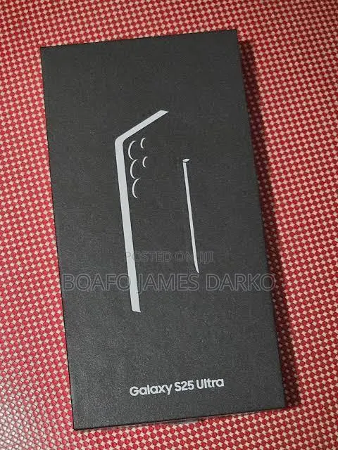 New Samsung Galaxy S26 Ultra 5G 1 TB Black · Photo 1