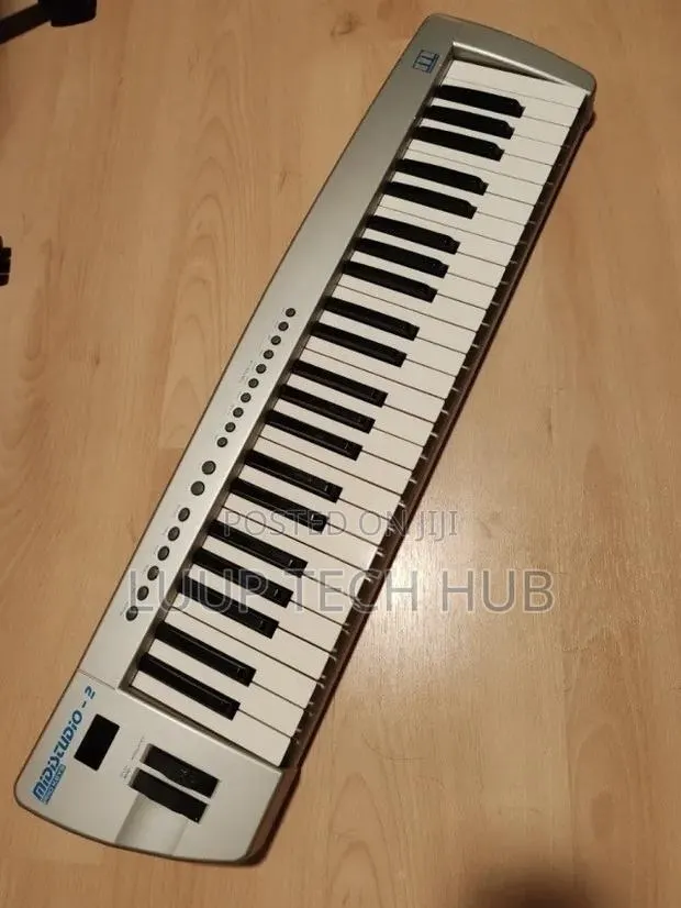 Miditech Midistudio 2 Keyboard. USB Midi Keyboard · Photo 1