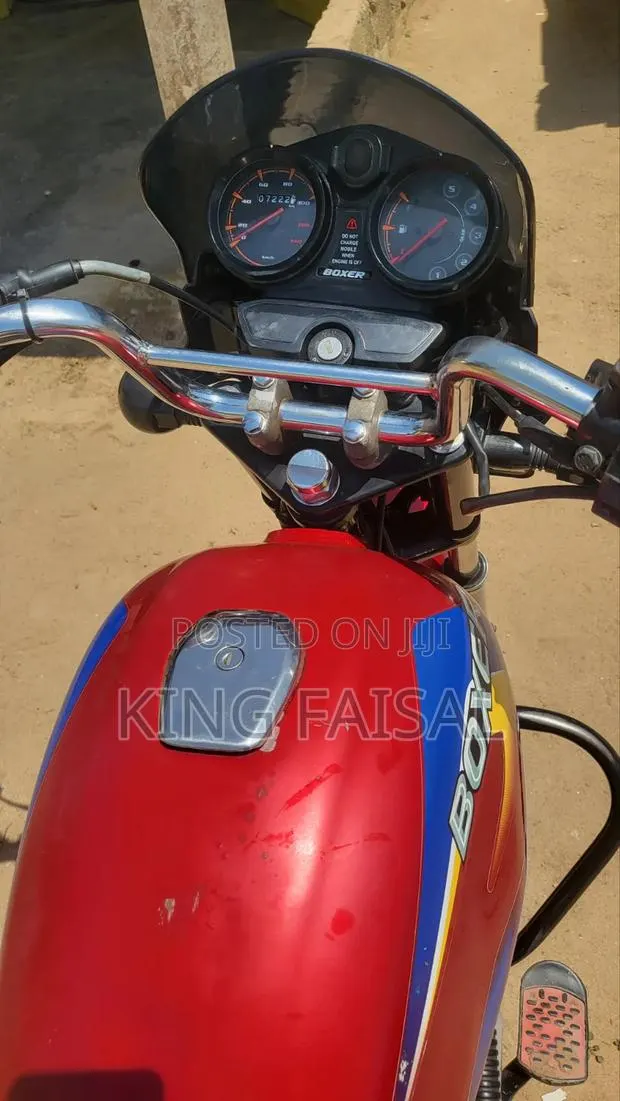 Bajaj Boxer 125 2024 Red · Photo 1