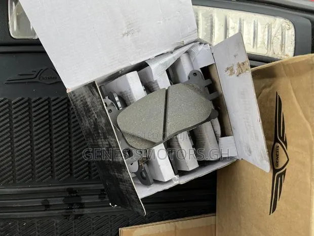 Genesis GV80 OEM Front Brake Pads · Photo 1