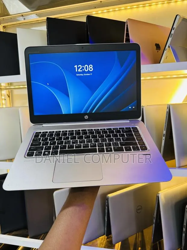 Laptop HP EliteBook 1040 G3 8GB Intel Core i7 SSD 256GB · Photo 1