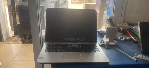 Laptop HP ZBook Power G9 i7 8GB Intel Core i7 SSD 256GB · Photo 1