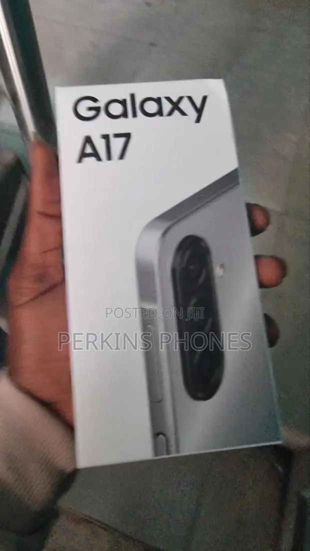 New Samsung Galaxy A17 128 GB Gray · Photo 1