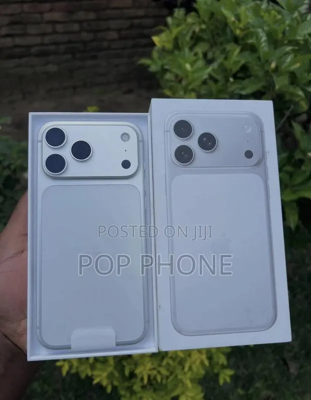 New Apple iPhone 17 Pro Max 512 GB Silver · Photo 1