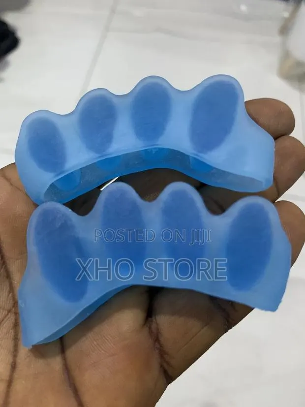 New Soft Silicone Toe Separators - 4-Hole Design Gel Toe Cushion Pads · Photo 1