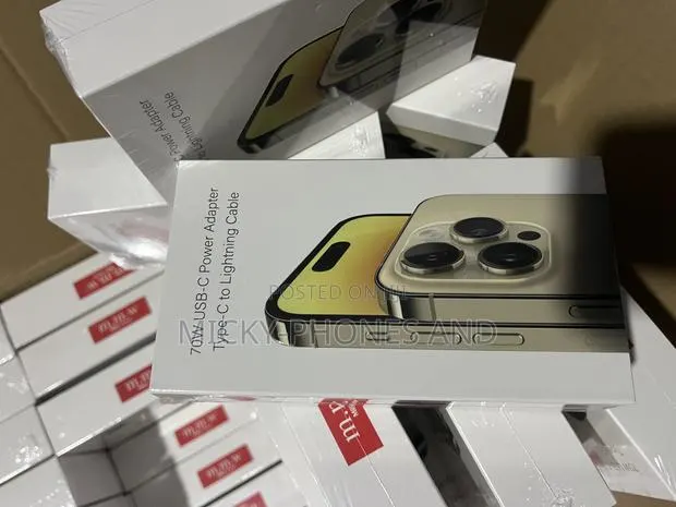 iPhone X to 14 Pro Max Type-C to Lightning Available, · Photo 1