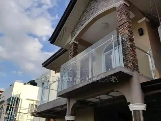 Porch Glass Balustrade/ Frameless Glass Baristers Handrails · Photo 1