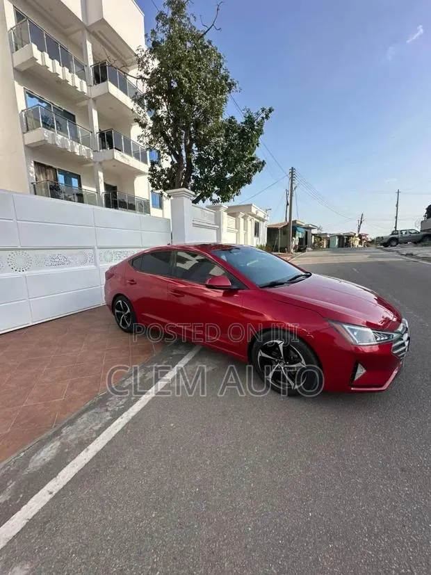Hyundai Elantra Limited 2020 Red · Photo 1
