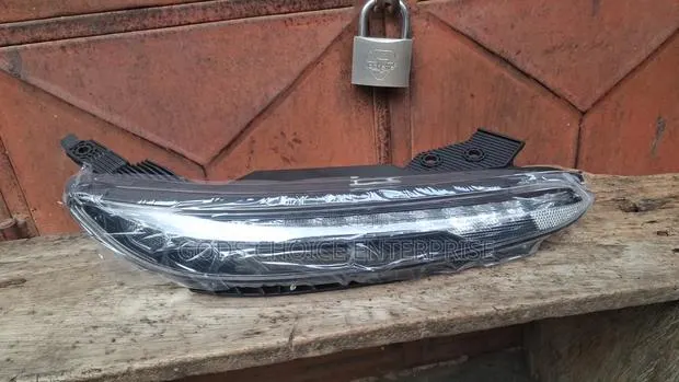 Headlight Light Daylight Kona 2022-2024 · Photo 1