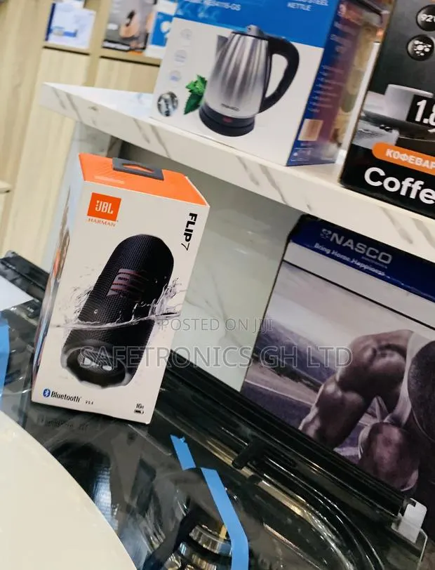 Super Reliable Bluetooth (Black) JBL Flip 7 Speaker · Photo 1