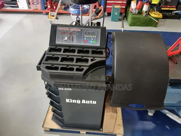King Auto Wheel Balancer 10" - 24" · Photo 1