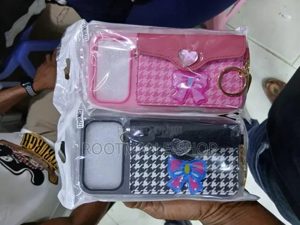iPhone 17 Pro Max Luxury Bow Wallet Case With Key Ring · Photo 1