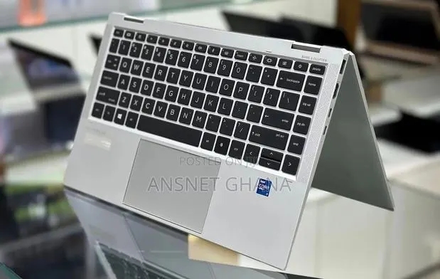 New Laptop HP EliteBook 1040 G8 16GB Intel Core i7 SSD 512GB · Photo 1