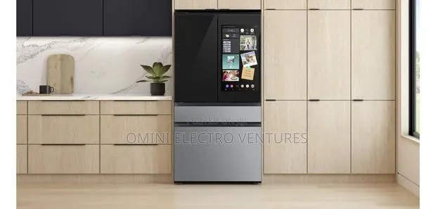 Exclusive Samsung Family Hub Refrigerator With Smart Screen