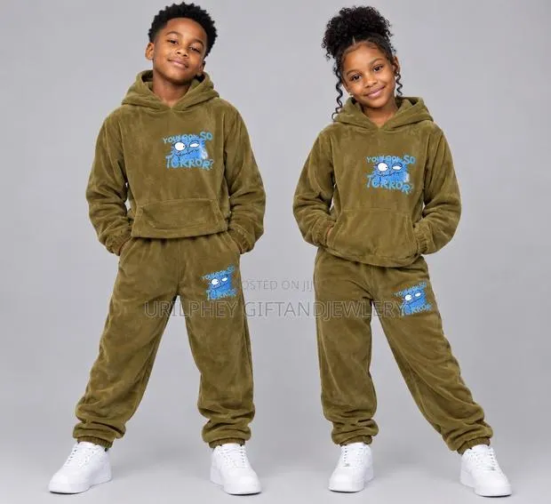 Fleece Sweat Suit for Kids · Photo 1