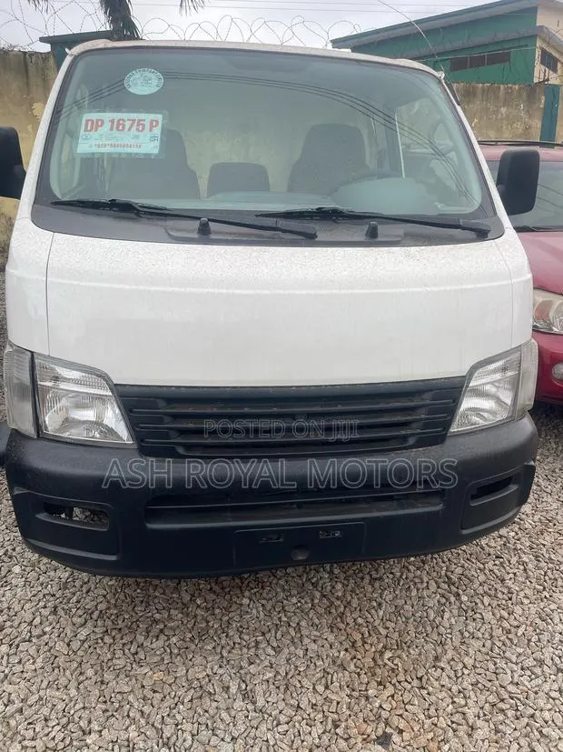 Nissan Caravan (Urvan) 2008 White · Photo 1